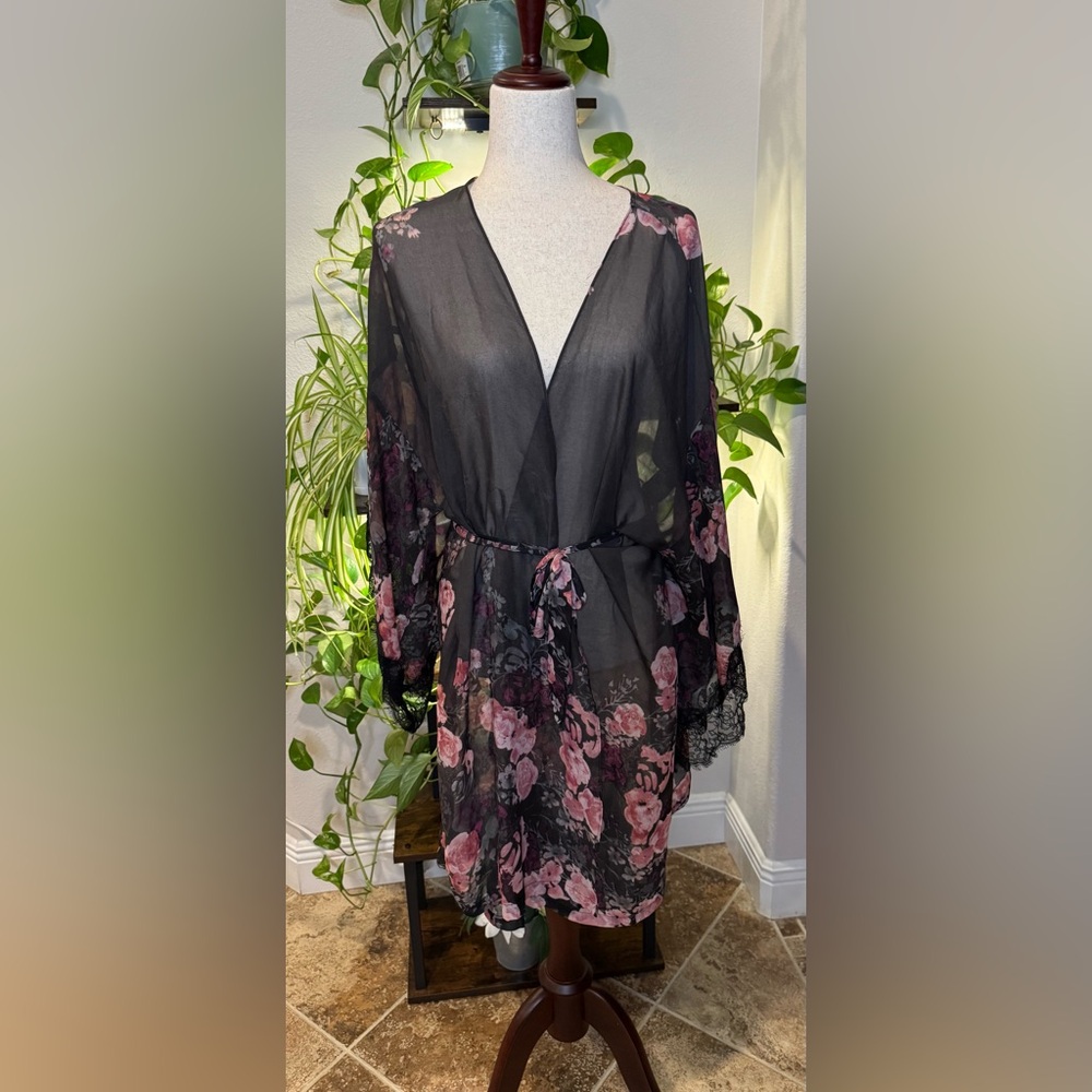 Midnight Bakery Floral Sheer Kimono